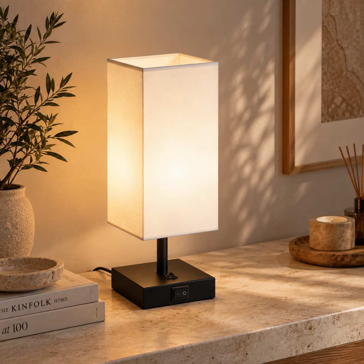 Lampe de Table Colonne Blanche – Éclairage 3 Couleurs & Design Moderne